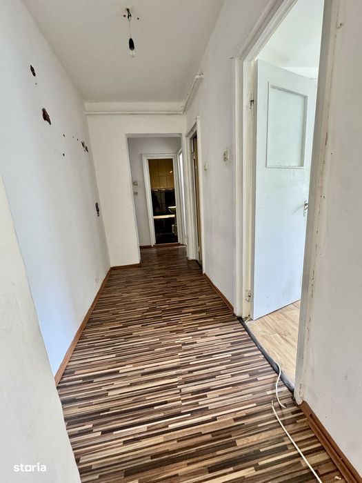Narcisa bloc 1982, Apartament 2 cam Decomandat, etaj 3/4, cu centrala