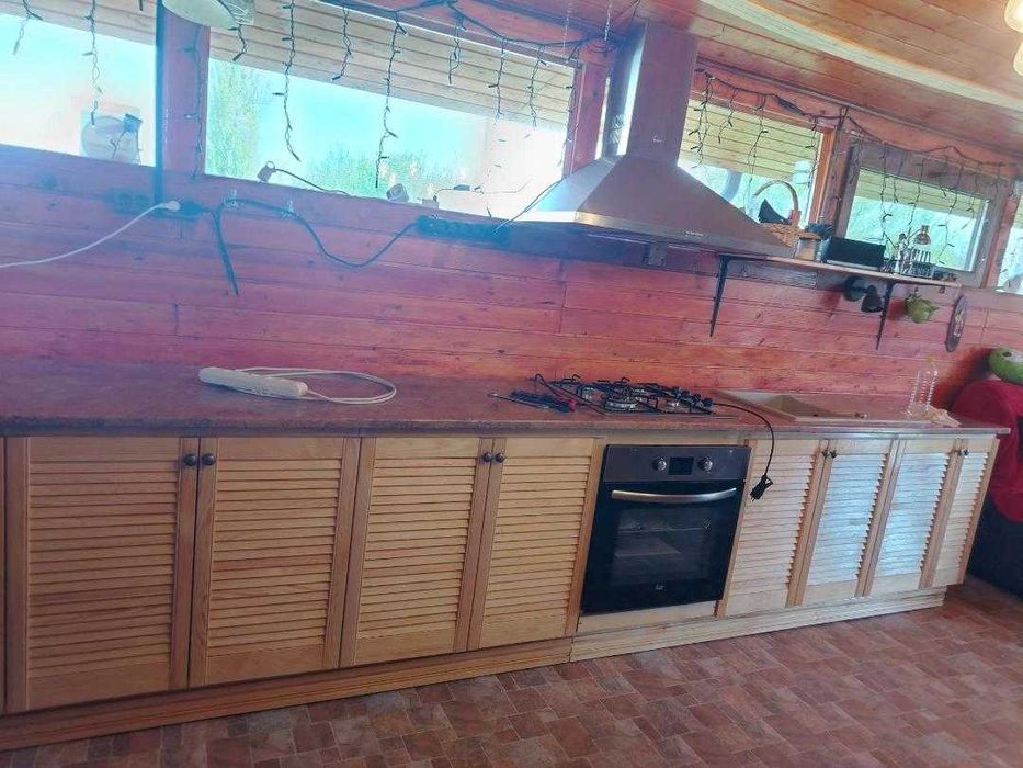 Mobilier la comanda din pal si lemn