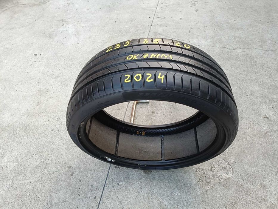 O anvelopa de vara 235 35 20 pirelli p zero pz4 profil 7 mm dot 2024