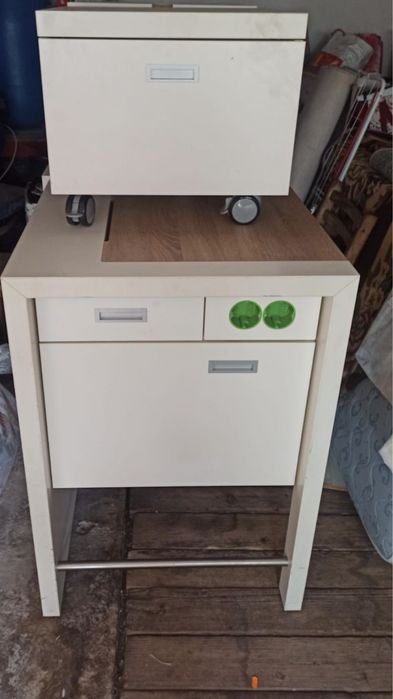 Birou si roll box/ receptie