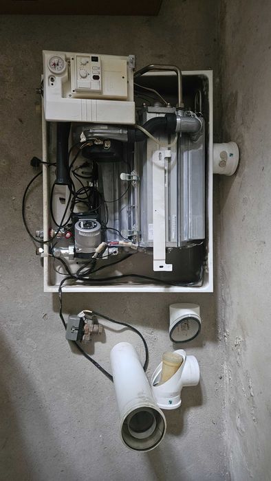 Centrala termica Buderus Logamax Plus GB112 40 kW