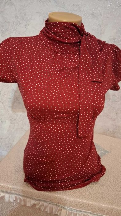 Блузка с къс ръкав