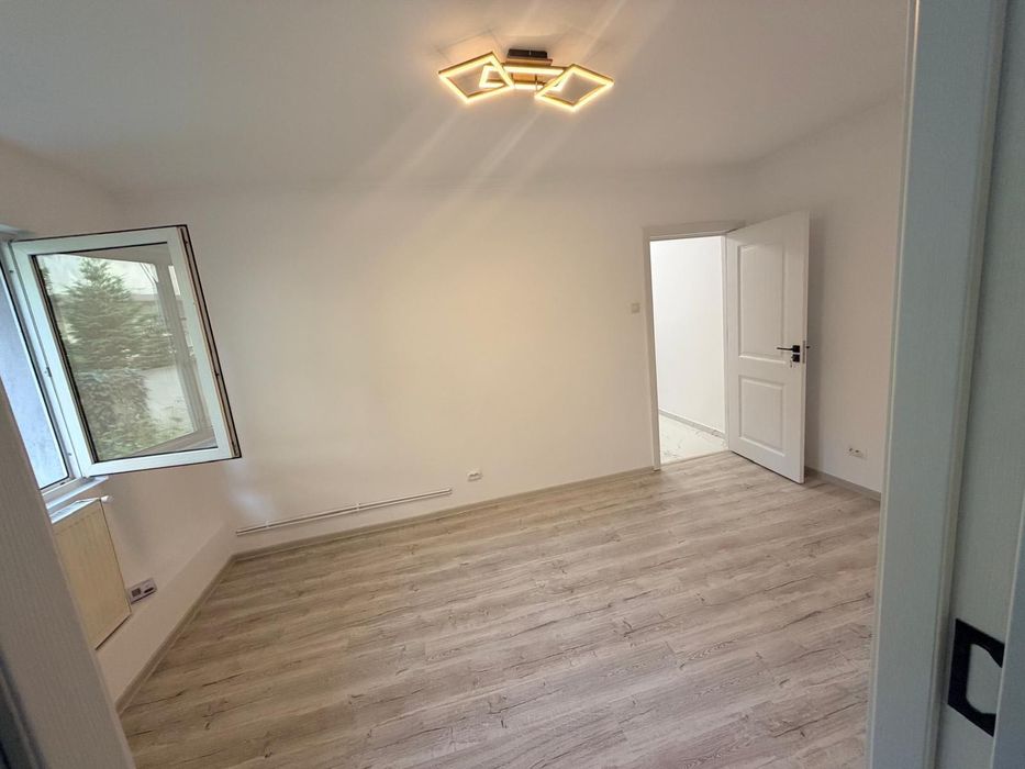 Apartament 2 camere-Banat- renovat complet Pitesti