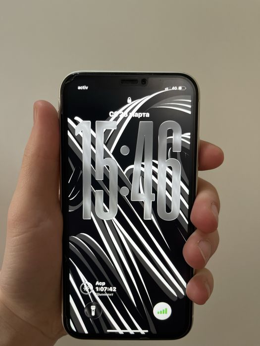 продам iPhone 11