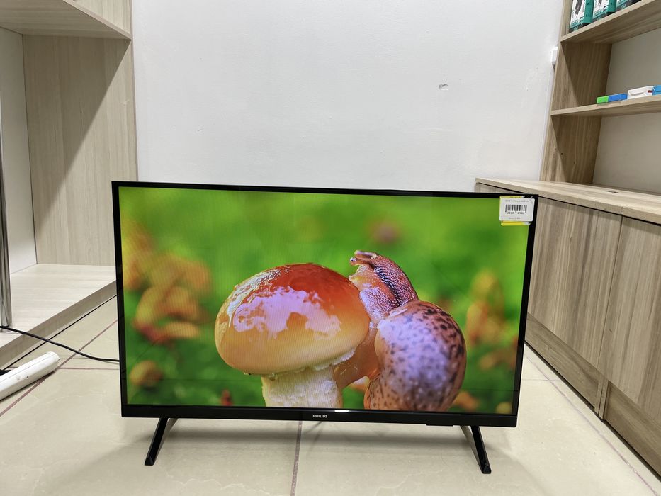 Телевизор смарт Philips 81см оргигал