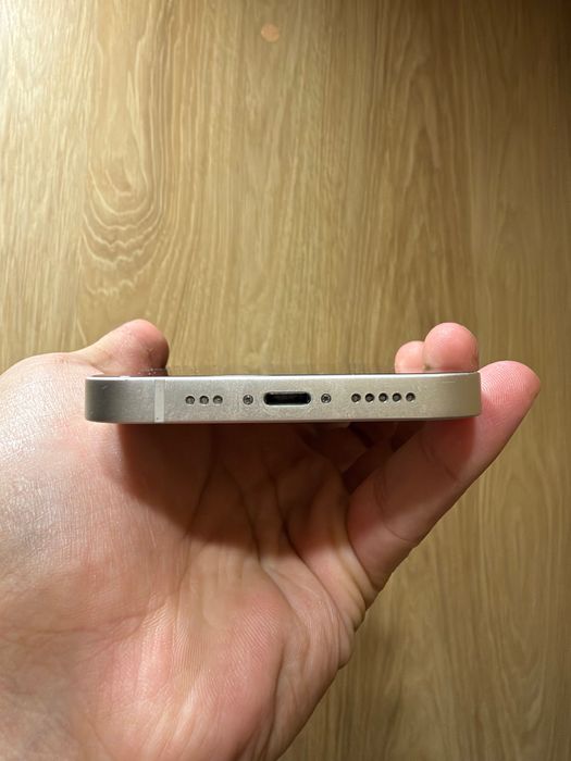 iPhone 13 Белый 128Гб