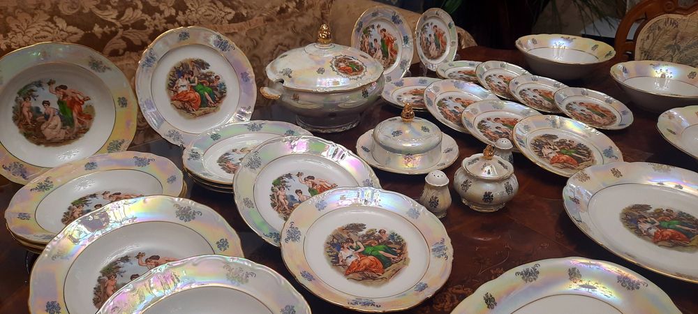 Столовый сервиз. Мадонна."Золотая шишка"Антиквариат. ГДР "KAXLA"