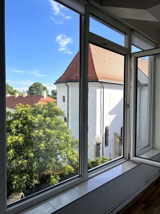 Apartamament 85m2 central de inchiriat 3 camere
