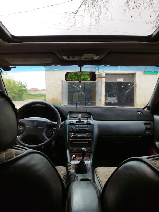 Nissan maxima машина