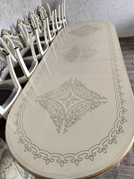 Продам стол + 16 стульев