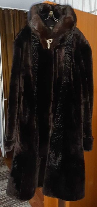 Шуба Мутоновая с Башлыком.