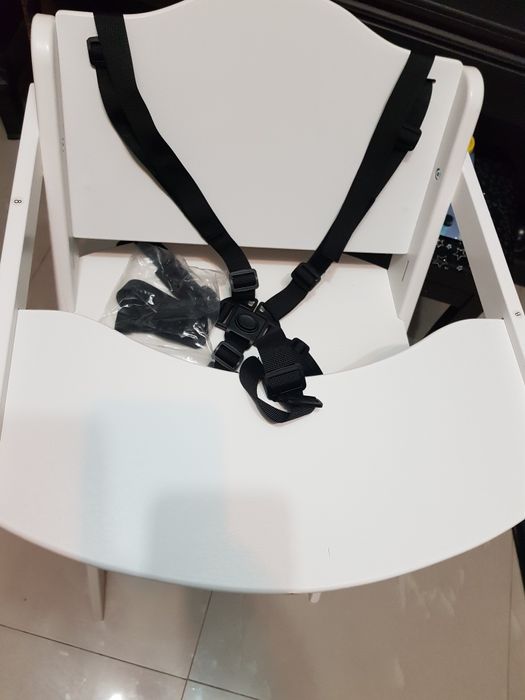 Scaun masa bebe lemn alb. Noua.