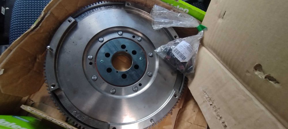 Двумасов маховик за Фолксваген 2.0TDİ  140 КС