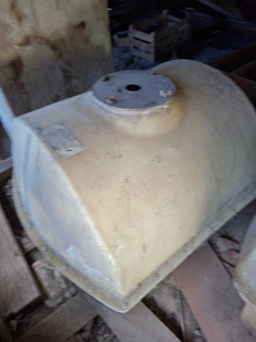 Vand 3 BUTOAIE fibra 190L, 240L, 240L tratate  la interior alimentar.