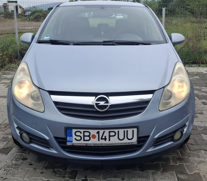 Opel Corsa D  1,2 benzină