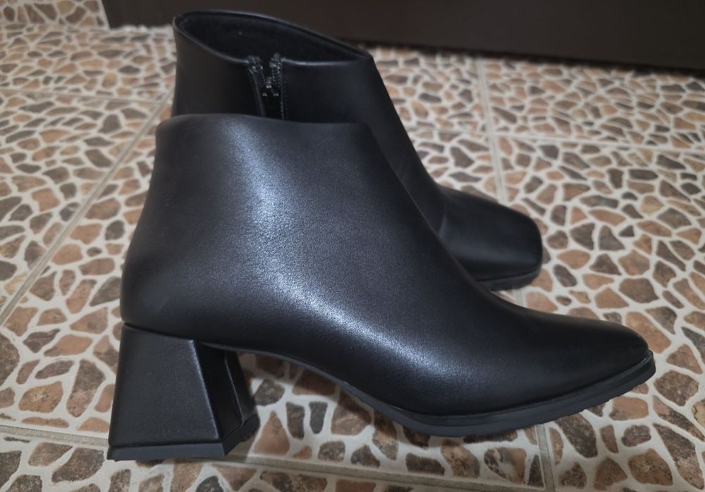 Нови дамски обувки