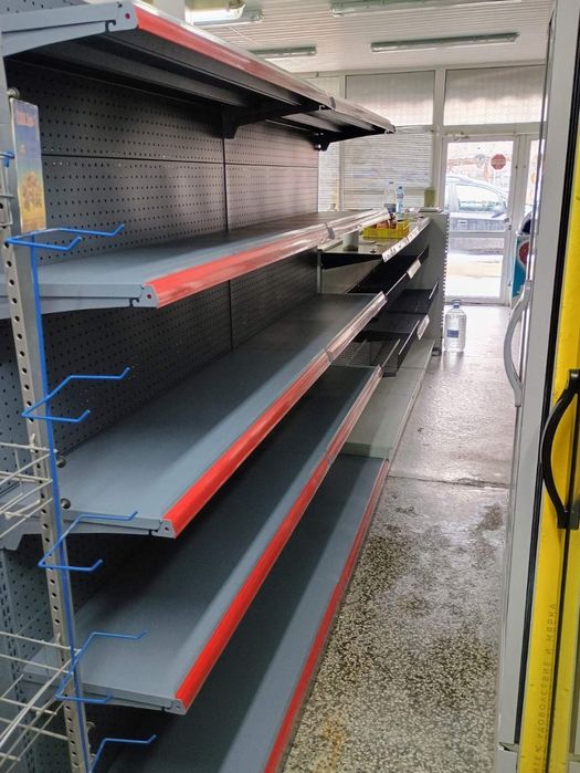 Нови стелажи за магазин супермаркет