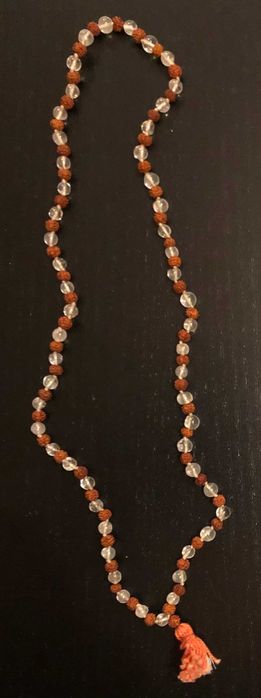 Продавам индийски броеници от рудракша, хималайски кристал и тулси