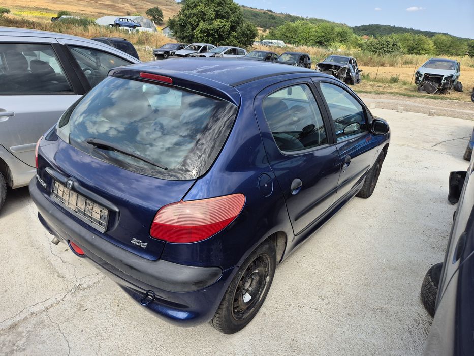 Пежо 206, 1.4, бензин на части. Pejo 206.