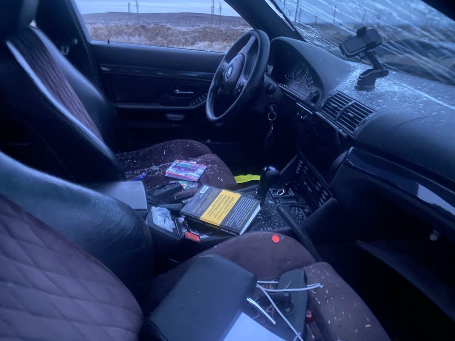 Е 39 полный салон