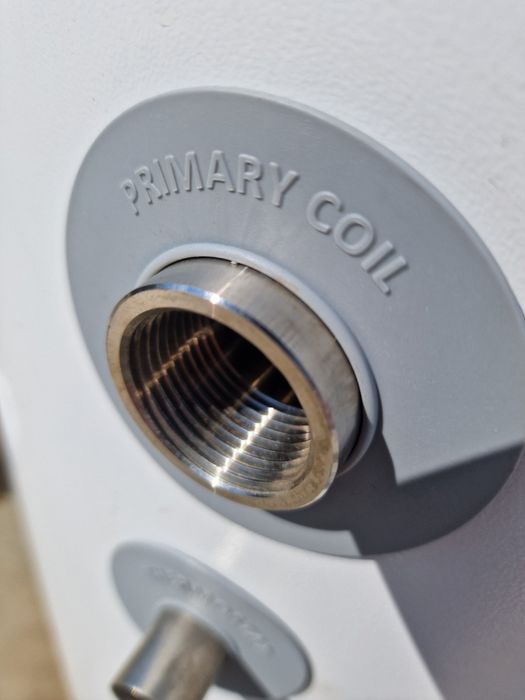 бойлер от 180л до 300л с голяма  серпентина за термопомпа до 30kw