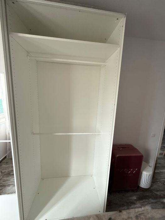 Dulap IKEA PAX 200×236 cm – uși glisante cu oglindă, sertare, stare excelentă