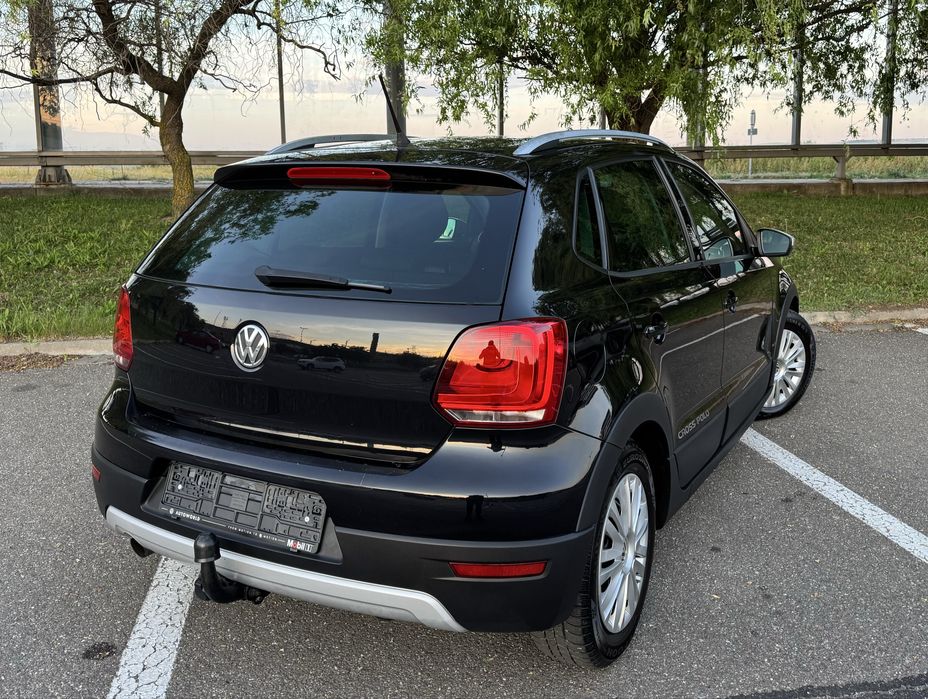 VOLKSWAGEN Polo 2012 — imagine 4