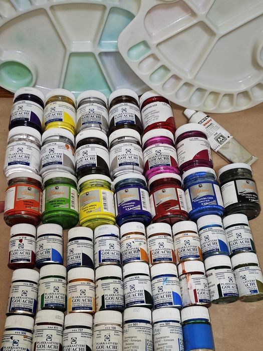 КОМПЛЕКТ темперни бои Talens Gouache Extra Fine и ПОДАРЪК