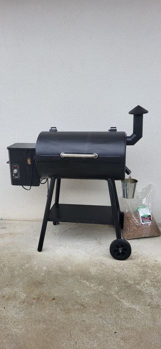 Smoker / gratar / barbeque / peleti / CA NOU / husa inclusa