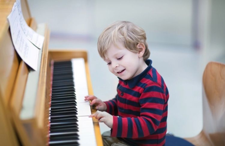 Уроки вокала и фортепиано