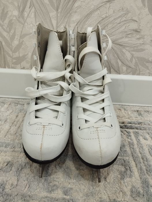 Продам детские  коньки