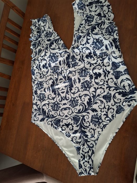 Женское белье купальники