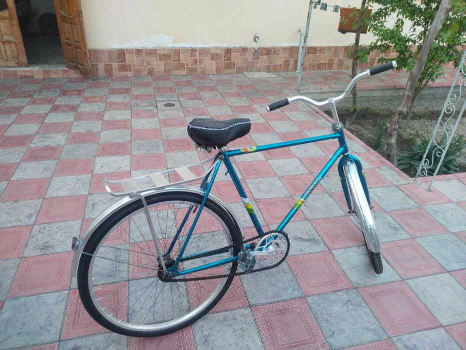 Kattalar velosipedi sotiladi.