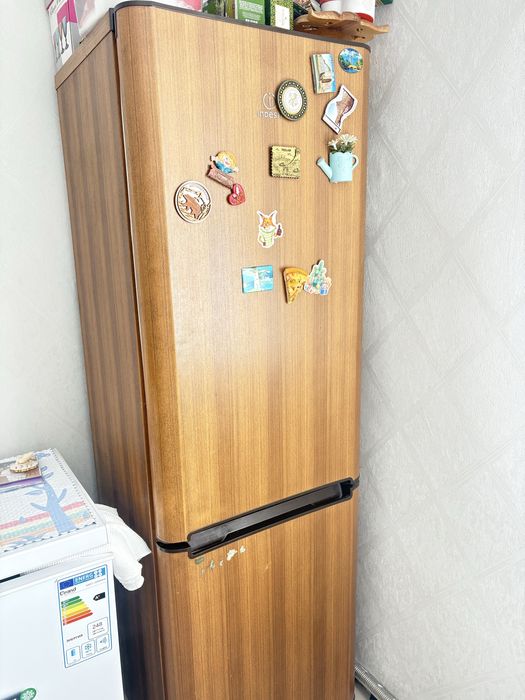 Продам холодильник