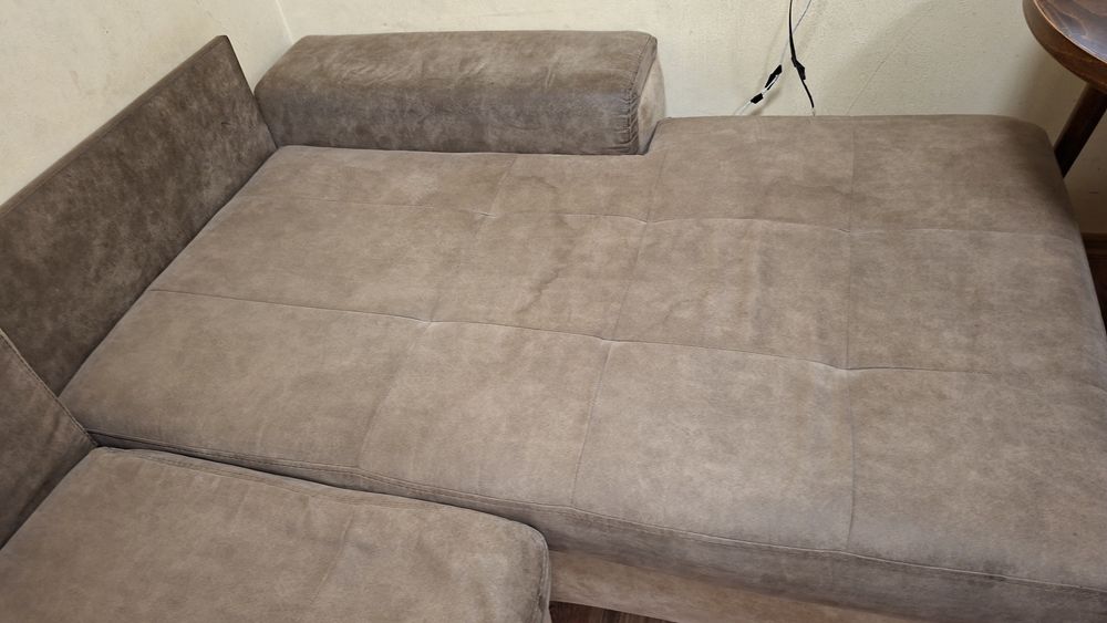 ПОДАРЯВАМ ъглов диван
