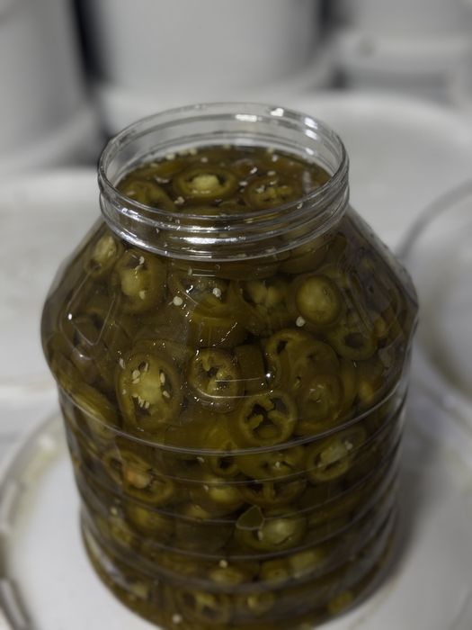 Маринованные перец и халапеньо