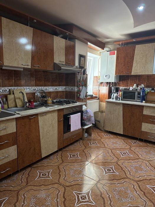 Apartament 3 camere- decomandat