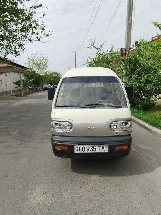 Damas yili 2014 yili va mashina 159 ming yurgan