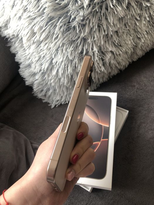 IPhone 16 Pro Max с гаранция