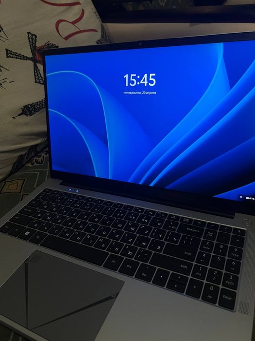 Ноутбук, пользовались 1 месяц