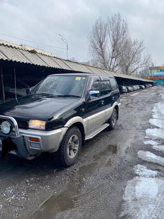 Nissan mistral продам