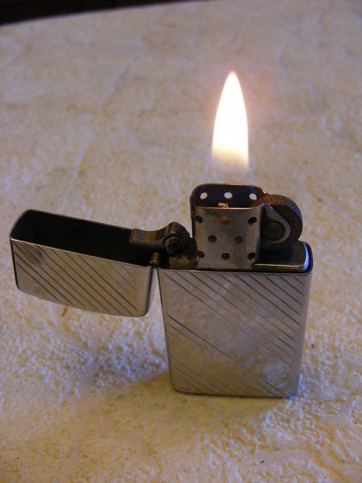 Бензинова запалка ZIPPO