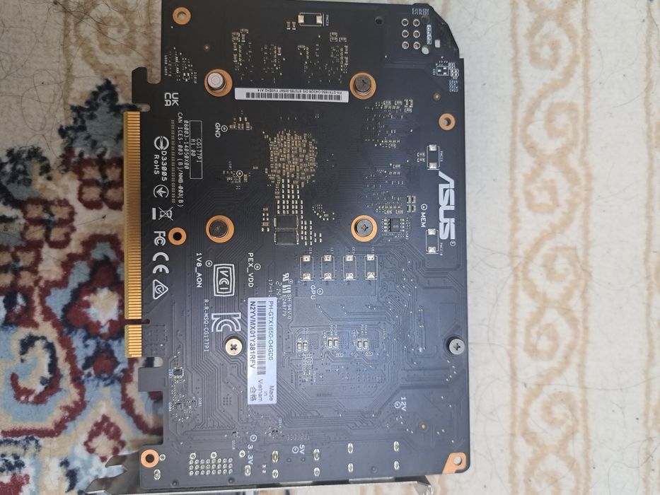Продается видеокарта Gtx 1650 4gb