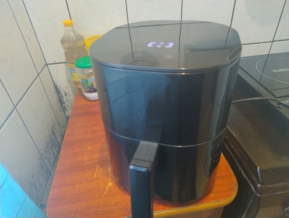 Vând friptoza cu aer cald