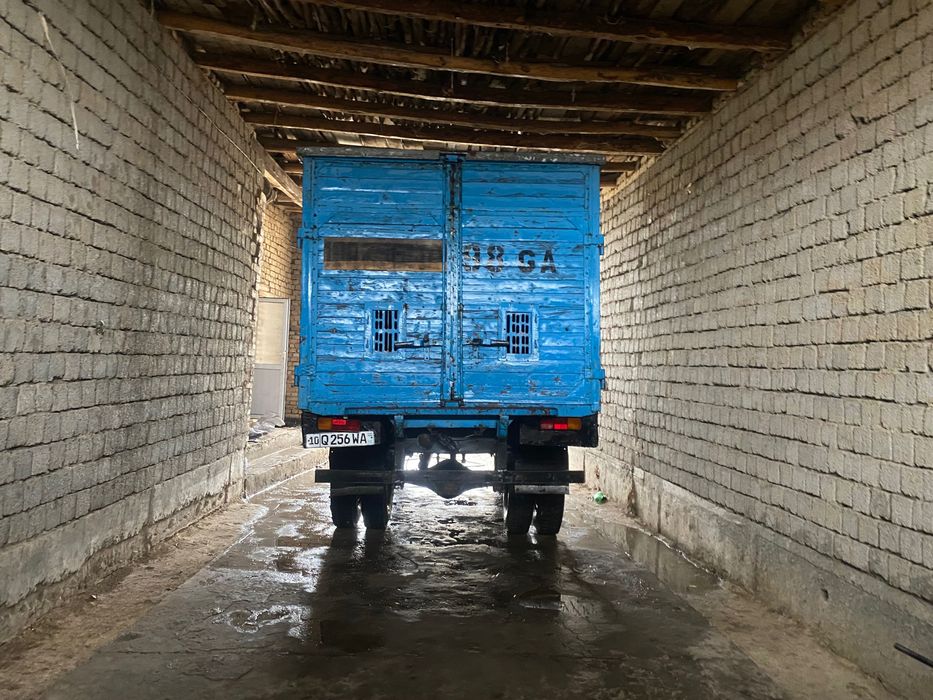 Gaz 53 sotiladi srochniy