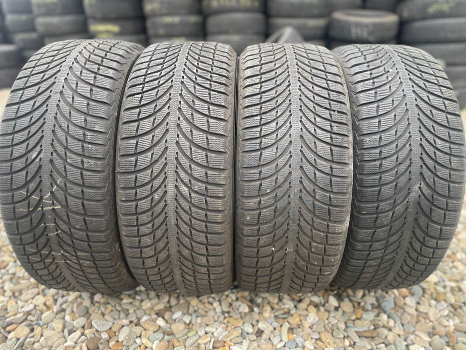 4X 235 50 19 Michelin Latitude Alpin