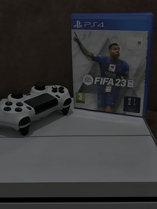 PlayStation 4 Fat белая + FIFA 23 и GTA V