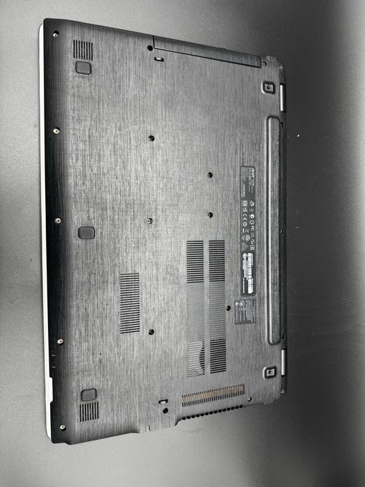 Лаптоп Acer Aspire e5-723