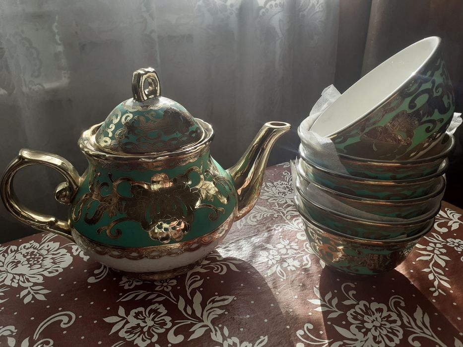 Продам новый чайный сервиз