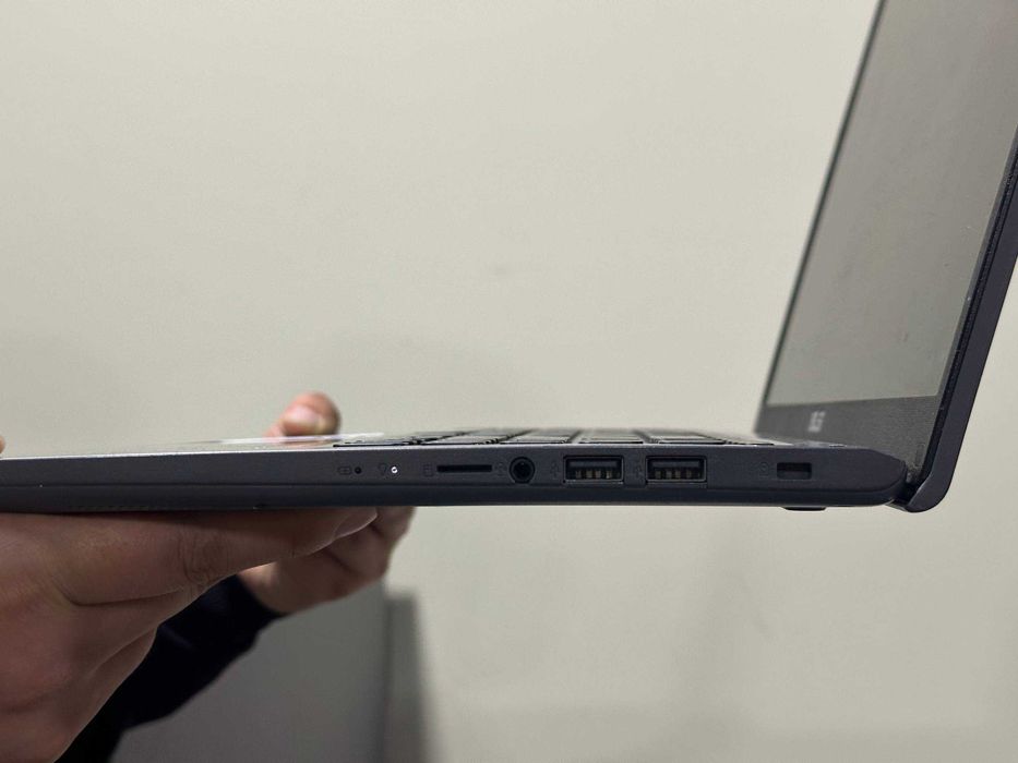 ASUS VivoBook 15 X515JA